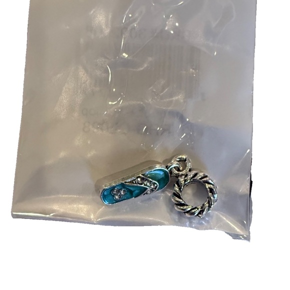 Celebrity Cruise Lines Collectible Charm Bracelet Flip Flop and Oyster Charms - Picture 13 of 15